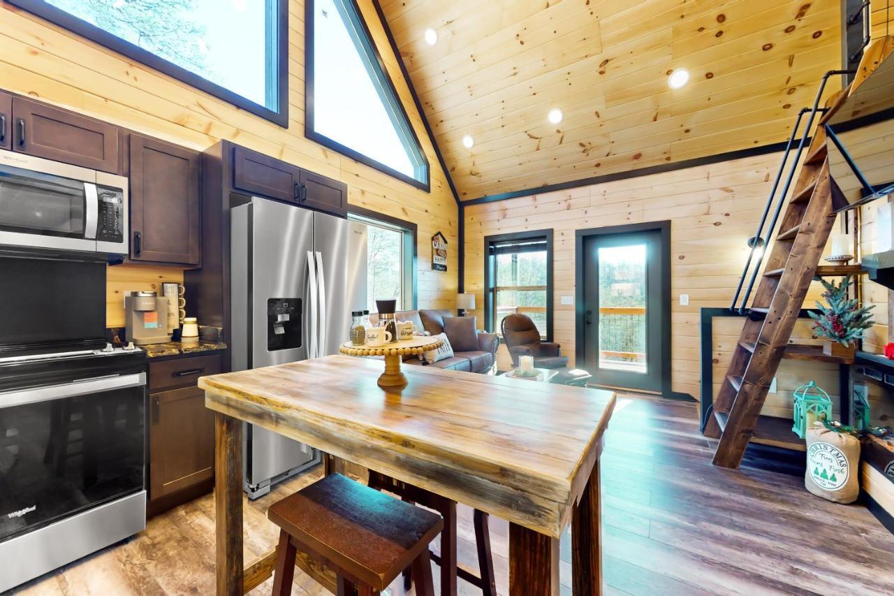 Fiesta Hills Hideaway Villa Sevierville Bagian luar foto