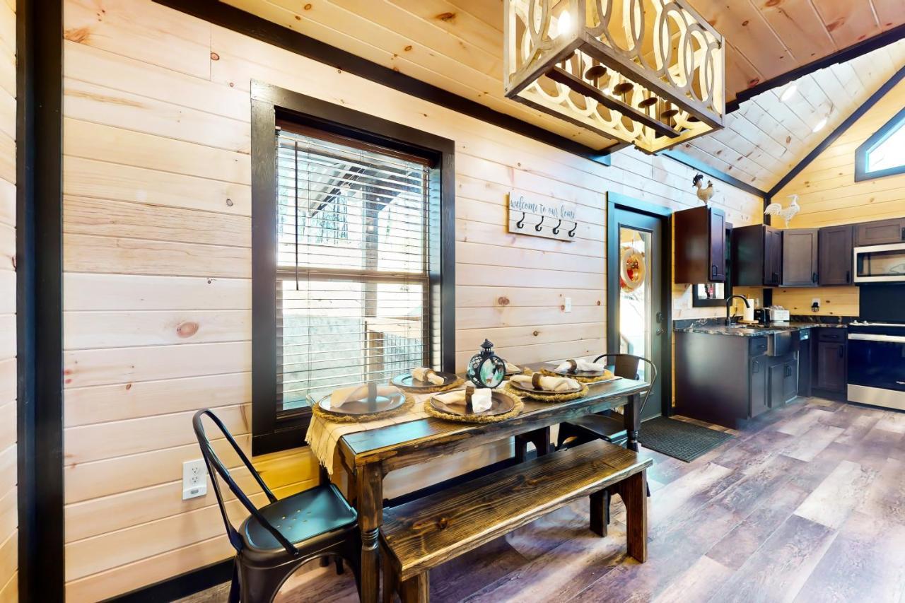 Fiesta Hills Hideaway Villa Sevierville Bagian luar foto