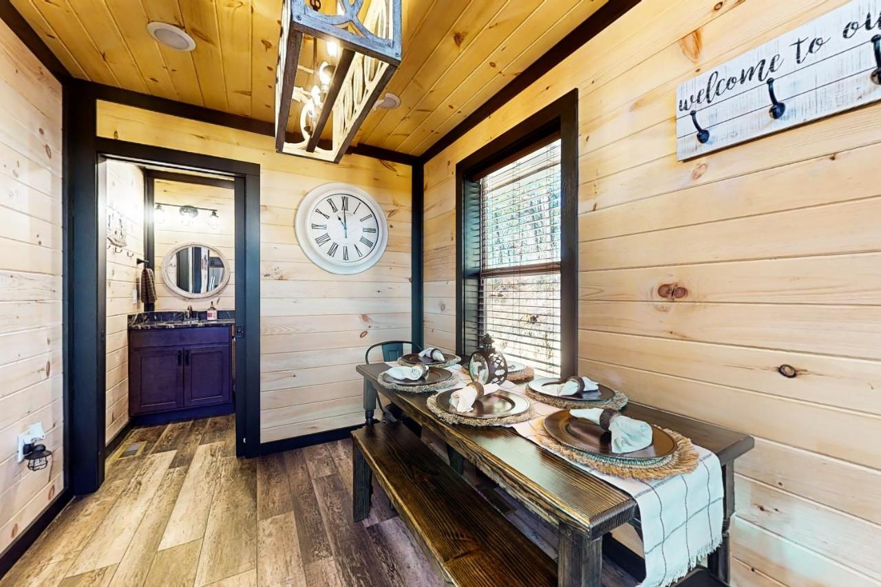 Fiesta Hills Hideaway Villa Sevierville Bagian luar foto